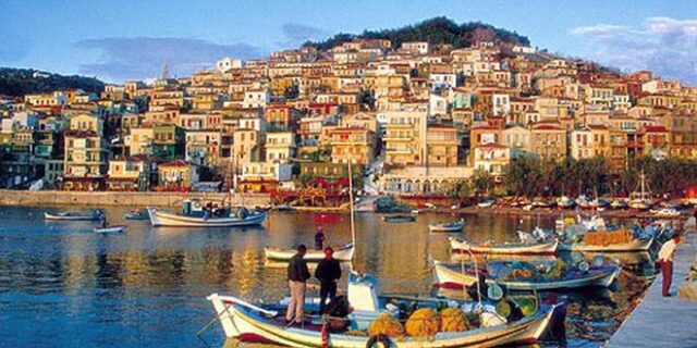 Μηχανή του Χρόνου: Ποια είναι πρωτεύουσα του ούζου στην Ελλάδα