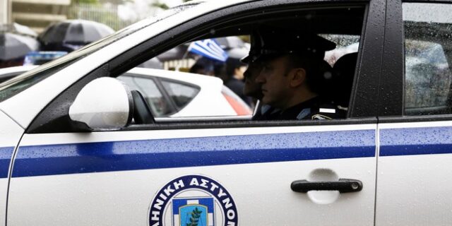 Δικηγόρος και αρχιφύλακας της ΕΛΑΣ ‘έσβηναν’ από την ‘μαύρη λίστα’ του Τειρεσία ονόματα έναντι 3.000 ευρώ