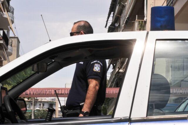 Φρίκη στην Ύδρα. Εισέβαλαν στο σπίτι για να τους ληστέψουν και ο σύζυγος άφησε την τελευταία του πνοή στα χέρια τους