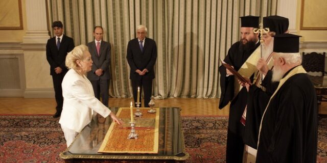 Τα επικρατέστερα ονόματα της υπηρεσιακής Κυβέρνησης. Έκπληξη με Άλκηστη Πρωτοψάλτη