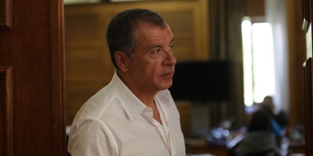 Θεοδωράκης όπως Ομπάμα: ‘Εμείς μπορούμε’ το σύνθημα του Ποταμιού για τις εκλογές