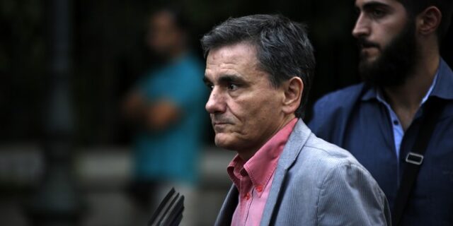 Το εκρηκτικό ‘κοκτέιλ’ μέτρων του νέου προϋπολογισμού