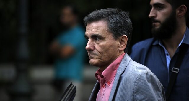 Το εκρηκτικό ‘κοκτέιλ’ μέτρων του νέου προϋπολογισμού