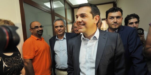 Εξαγγελίες Τσίπρα: Διάκριση των κατ’ επάγγελμα αγροτών με ΦΠΑ στο 13%