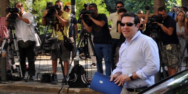 Όχι στο δάνειο – γέφυρα λέει το Μαξίμου