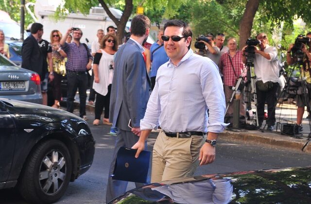 Ο Τσίπρας παρών στις εκδηλώσεις μνήμης από τη σφαγή στην Άρτα
