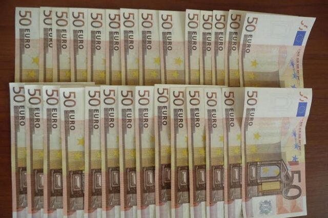 Γέμισαν οι Κυκλάδες από πλαστά χαρτονομίσματα