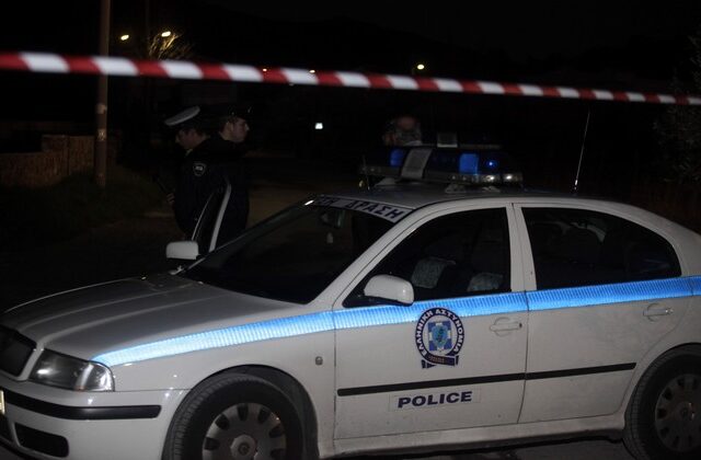 Τρόμος για νεαρό ζευγαράκι στην παραλία της Πάχης Μεγάρων