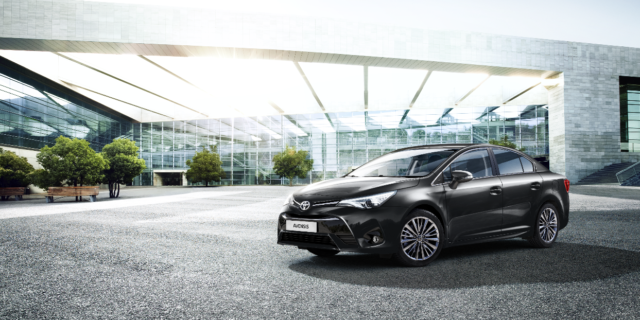 Πέντε αστέρων το νέο Toyota Avensis