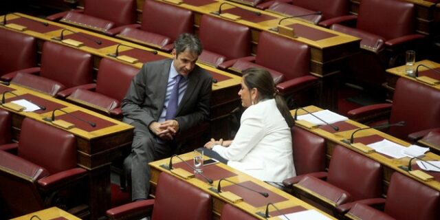 Διαδοχή στη ΝΔ: Δύο κρητικές ενδοοικογενειακές βεντέτες