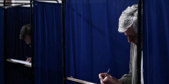 Νέες δημοσκοπήσεις: Μάχη ΝΔ – ΣΥΡΙΖΑ. Στα όρια του στατιστικού λάθους η διαφορά