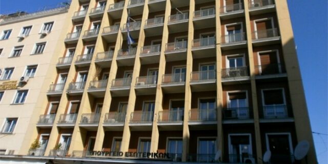 Τα ανοιχτά θέματα για τη νέα ηγεσία του ΥΠΕΣ