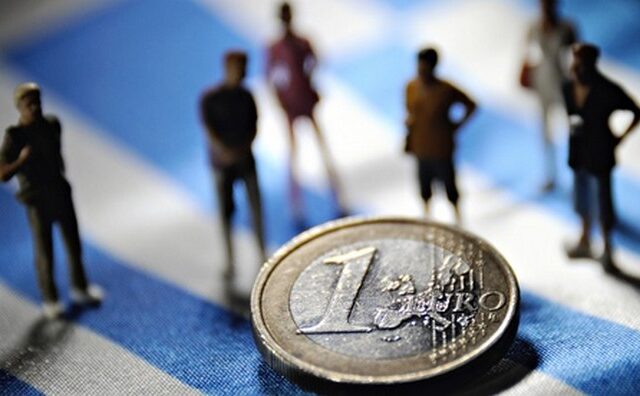 Μόνοι, πτωχοί αλλά υπερήφανοι!