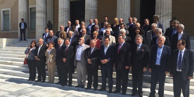 Η γραβάτα του Τσίπρα για τη συνάντηση με Ομπάμα και όσα ειπώθηκαν στο πρώτο υπουργικό