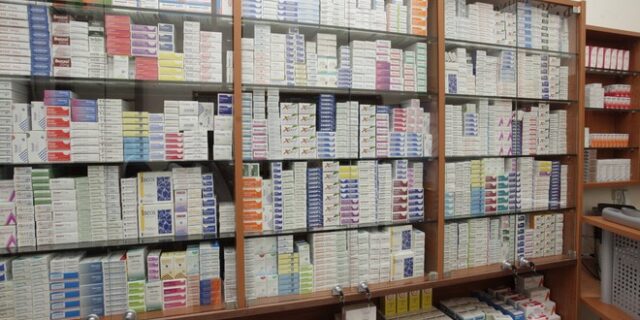Φάρμακα αποστέλλει ο Δήμος Παρισιού στο Δήμο Αθηναίων