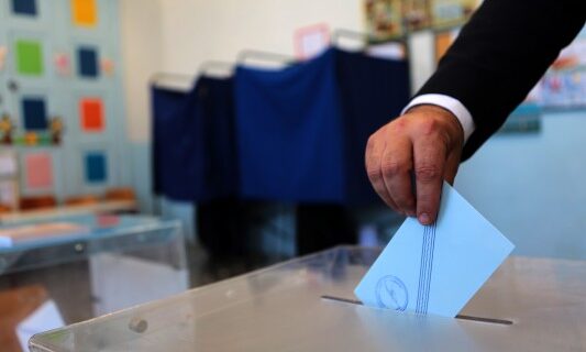 Η αναλογική δεν είναι ποτέ άδολη και το ΚΚΕ δεν είναι φυσικά αριστερό κόμμα
