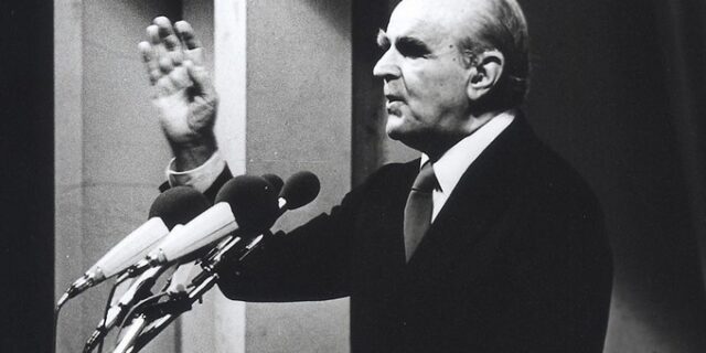 Διεύρυνση στο πνεύμα του Κ. Καραμανλή