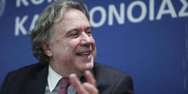 Διάψευση Κατρούγκαλου: Η μεταρρύθμιση του συνταξιοδοτικού δεν προβλέπει σύνταξη – φιλοδώρημα