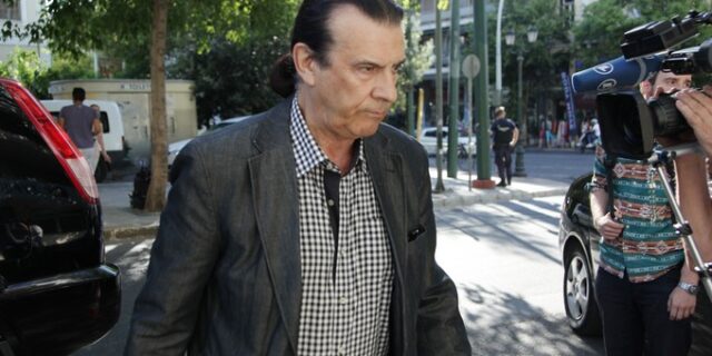 Βουλευτές του ΣΥΡΙΖΑ έριξαν στο τραπέζι την τεκνοθεσία από ομόφυλα ζευγάρια