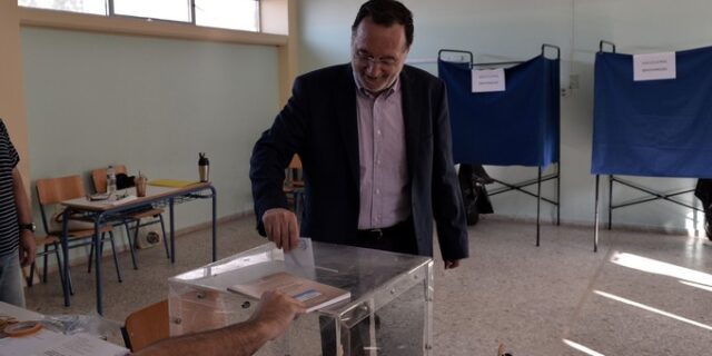 Λαϊκή Ενότητα. Ο Λαφαζάνης καταγγέλλει νοθεία. Θα ζητήσει επανακαταμέτρηση των ψήφων