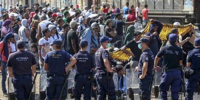 Διπλασιασμό της οικονομικής βοήθειας προς την Ελλάδα αποφάσισε το Βερολίνο για την αντιμετώπιση του προσφυγικού
