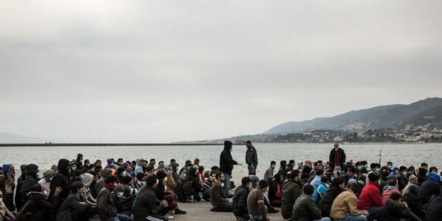 Ανεξέλεγκτες ροές προσφύγων στη Μυτιλήνη. Περισσότεροι από 7.000 άνθρωποι μπήκαν σε ένα τριήμερο