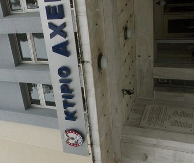 Σφοδρές αντιδράσεις από την ΟΕΝΓΕ για την επιστροφή στον Ευαγγελισμό γιατρού που κατηγορείται για ‘φακελάκι’