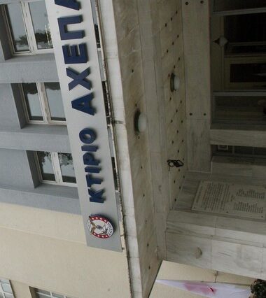 Σφοδρές αντιδράσεις από την ΟΕΝΓΕ για την επιστροφή στον Ευαγγελισμό γιατρού που κατηγορείται για ‘φακελάκι’