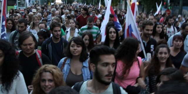Συγκέντρωση και πορεία αλληλεγγύης του ΠΑΜΕ για τους πρόσφυγες