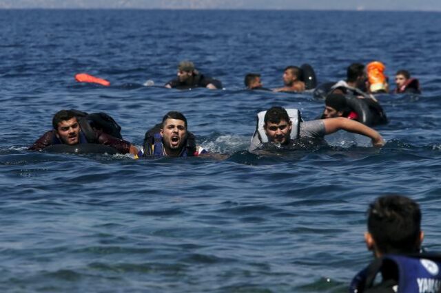Φαρμακονήσι: Συνεχίζονται οι έρευνες όλη τη νύχτα για εντοπισμό επιζώντων