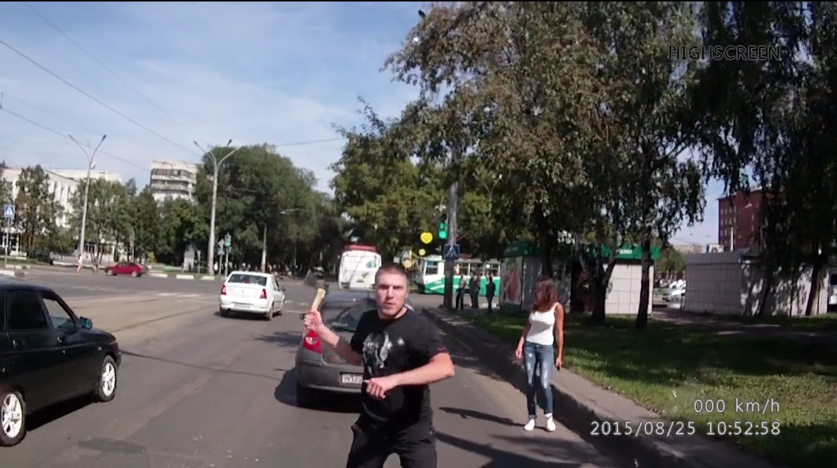 Βίντεο: Περιστατικό που σοκάρει στους δρόμους της Ρωσίας