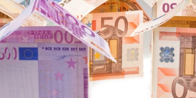 Έρευνα: Ποιοι και γιατί αγοράζουν πλέον ακίνητα στην Ελλάδα