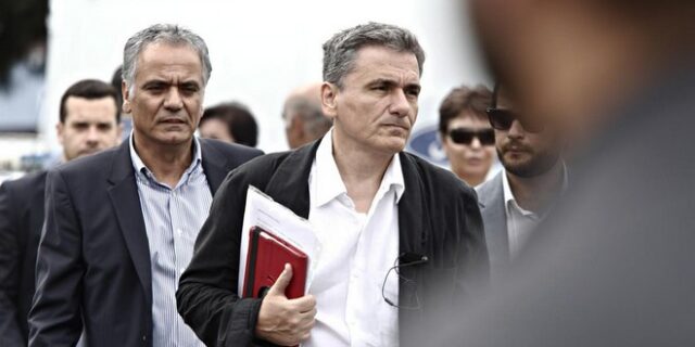 Προϋπολογισμός 2015: Κίνδυνος λήψης νέων μέτρων λόγω τρύπας 4,1 δισ. στα έσοδα