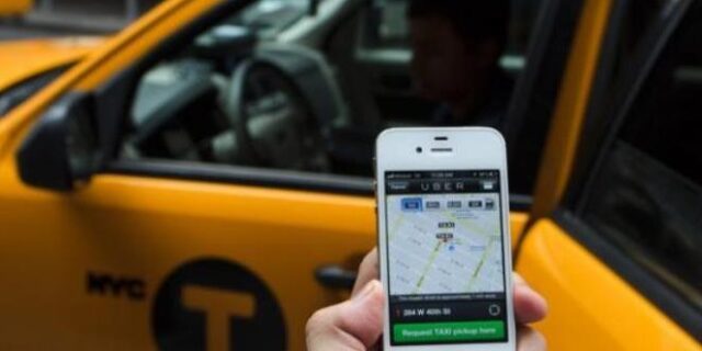 Πόσο θα κόστιζε στην Uber αν πλήρωνε τους οδηγούς της ως δικούς της εργαζόμενους