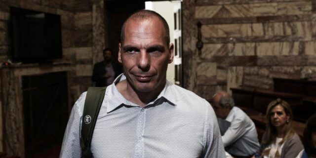 Βαρουφάκης: ‘Το δημοψήφισμα οργανώθηκε για να χαθεί’