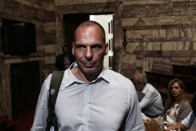 Βαρουφάκης: ‘Το δημοψήφισμα οργανώθηκε για να χαθεί’