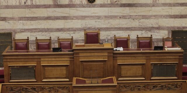 Ορκωμοσία Βουλής χωρίς Ζωή, αλλά με Νικήτα
