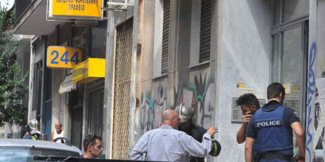 Τραυματίστηκε ηλικιωμένος από έκρηξη σε γκαράζ πολυκατοικίας στου Γκύζη