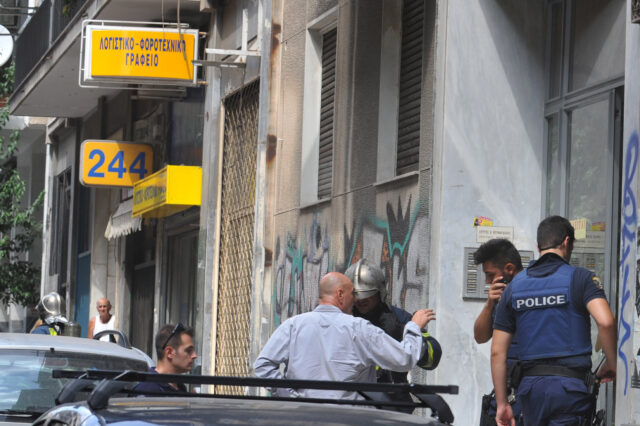 Τραυματίστηκε ηλικιωμένος από έκρηξη σε γκαράζ πολυκατοικίας στου Γκύζη