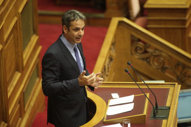 Κυβερνητικό “ημιαυταρχισμό” στο νόμο για τα ΜΜΕ και την αποπομπή Σαββαΐδου καταγγέλλει ο Κυρ. Μητσοτάκης