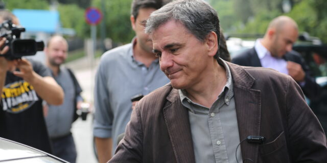 Με κενά και κακούς οιωνούς η πρεμιέρα των επαφών κυβέρνησης – δανειστών