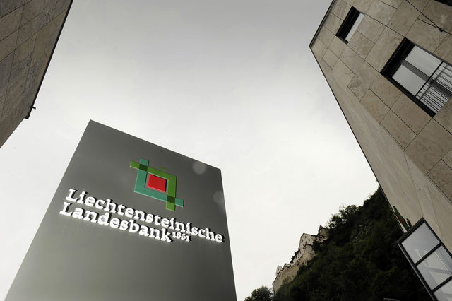 Μετά την Ελβετία και το Λιχτενστάιν βάζει τέλος στο τραπεζικό απόρρητο λογαριασμών Ευρωπαίων πολιτών