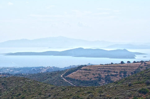 Θερινό “Νταβός” στην Ελλάδα σχεδιάζει η κυβέρνηση. Σε ποιο νησί θα κατασκευαστεί το συνεδριακό κέντρο