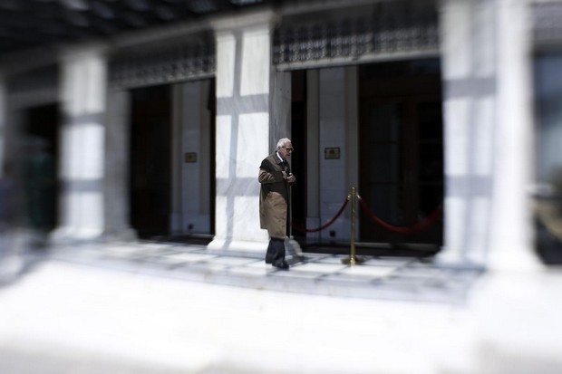Νέες δυσάρεστες εκπλήξεις για ακόμη 100.000 ασφαλισμένους