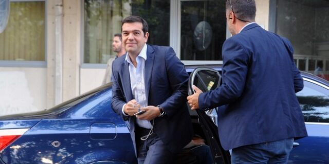 Πυρετός διεργασιών σε κυβέρνηση και κόμμα. Με την διαδικασία του επείγοντος τα νέα μέτρα