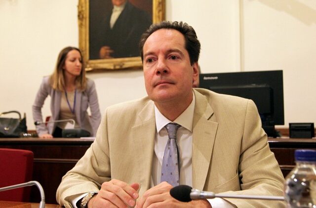 Παραιτήθηκε από την Επιτροπή Κεφαλαιαγοράς ο Κώστας Μποτόπουλος