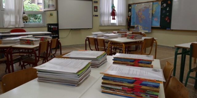 Φίλης: Προσλήψεις 11.000 αναπληρωτών μέχρι τα μέσα Οκτώβρη