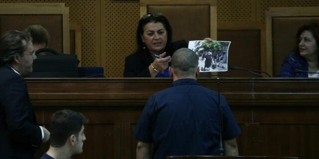 Πολιτική αγωγή: “Εκτός από φασίστες είστε και άνανδροι!”