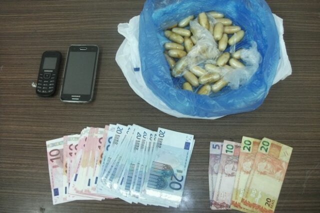 Βραζιλιάνα κατάπιε μισό κιλό κοκαΐνη για να την φέρει στην Αθήνα