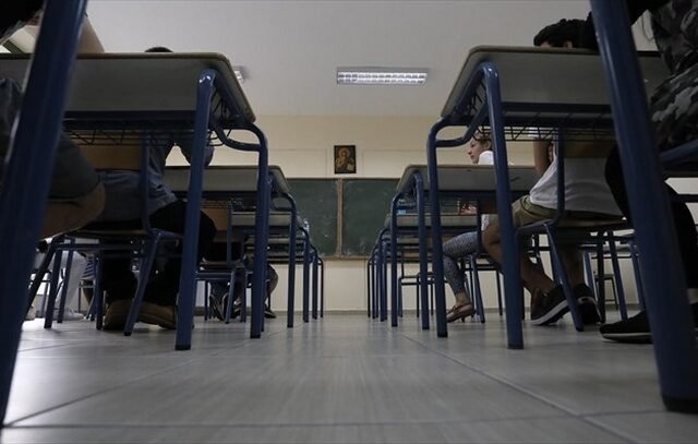 Φίλης: Προσλήψεις 14.000 αναπληρωτών φέτος. Μόνιμοι του χρόνου